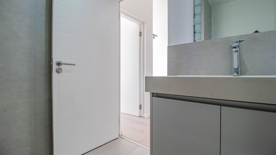 To Let 2 Bedroom Property for Rent in Claremont Western Cape
